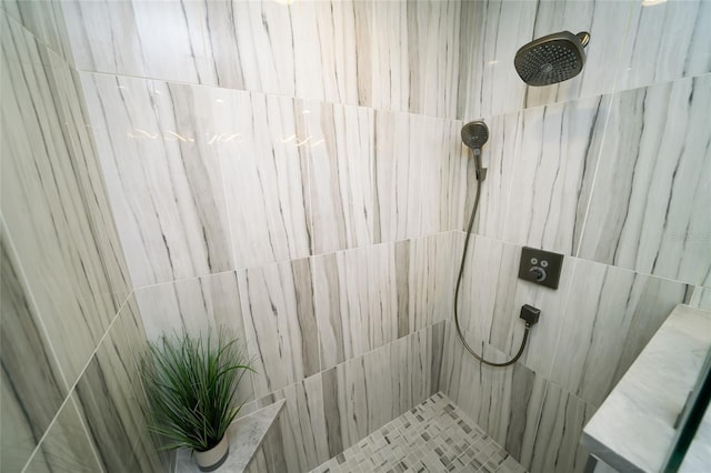 1120 E Kennedy Blvd Unit 1208, Tampa, FL 33602 - full bath featuring a tile shower