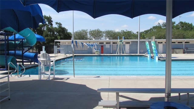 5561 24th Ter N, Saint Petersburg, FL 33710 - community pool with a patio area
