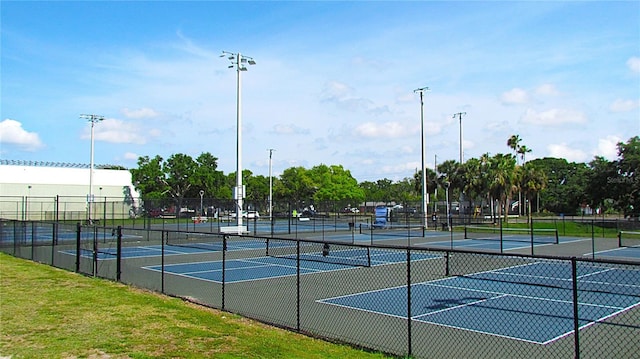 5561 24th Ter N, Saint Petersburg, FL 33710 - view of tennis court