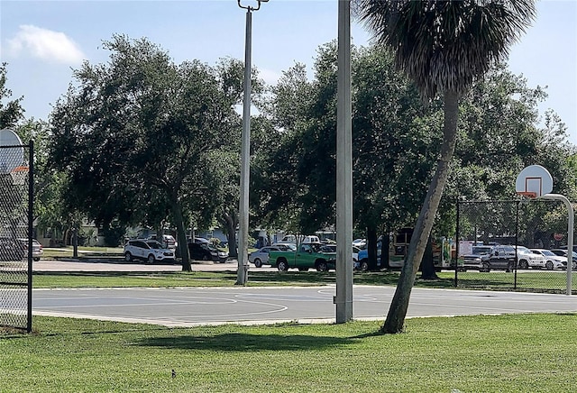 5561 24th Ter N, Saint Petersburg, FL 33710 - view of sport court featuring community basketball court
