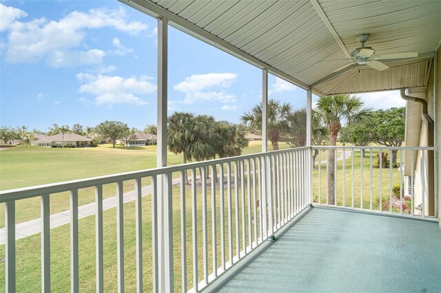balcony featuring a ceiling fan