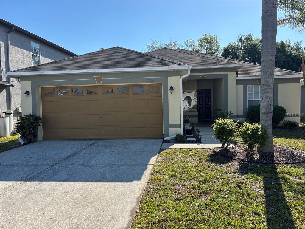 7326 Cutwater Ln, Wesley Chapel, FL 33545 - photo 1