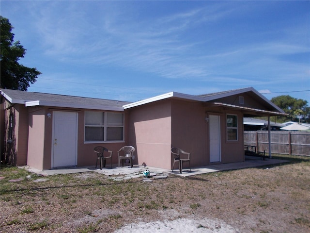 433 73rd Ave N, Saint Petersburg, FL 33702 - view of outbuilding featuring fence