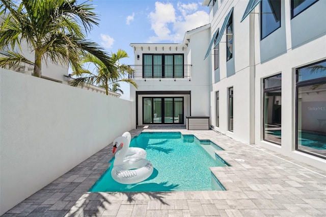 5917 Cat Claw Ln, Bradenton, FL 34210 - view of swimming pool featuring fence, a patio area, and a fenced in pool