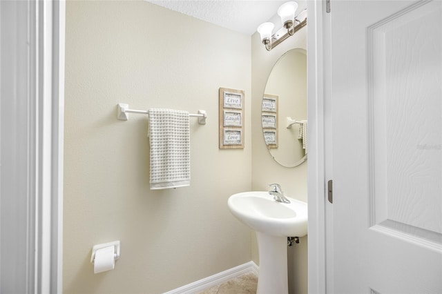 2527 Silverback Ct, Palm Harbor, FL 34684 - bathroom with baseboards