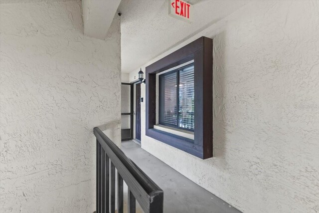 3600 Magnolia Ridge Cir Unit 1221-G, Palm Harbor, FL 34684 - details featuring stucco siding
