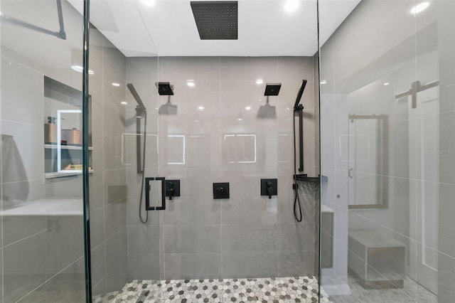 full bathroom featuring a stall shower