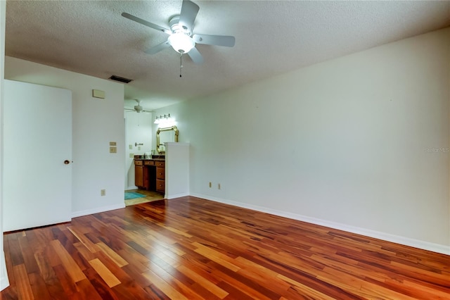 2547 Stony Brook Ln, Clearwater, FL 33761 - photo 59