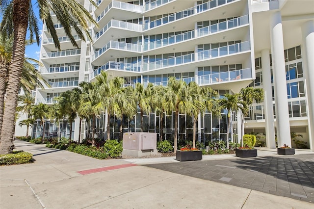 175 1st St S Unit 2603, Saint Petersburg, FL 33701 - view of building exterior