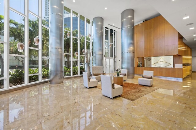 175 1st St S Unit 2603, Saint Petersburg, FL 33701 - view of lobby