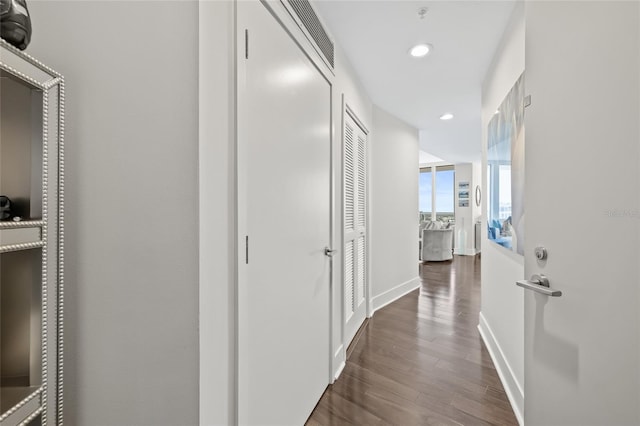 175 1st St S Unit 2603, Saint Petersburg, FL 33701 - hallway featuring visible vents, recessed lighting, dark wood-style floors, and baseboards
