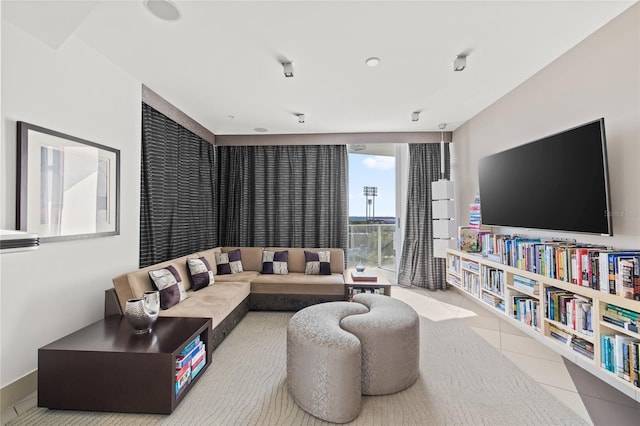 175 1st St S Unit 2603, Saint Petersburg, FL 33701 - view of tiled living room