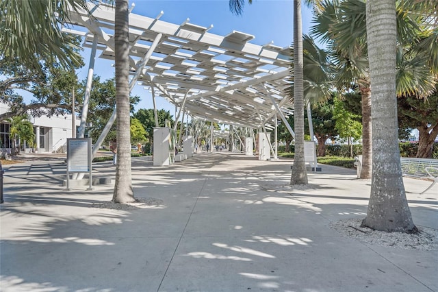 175 1st St S Unit 2603, Saint Petersburg, FL 33701 - surrounding community featuring a pergola