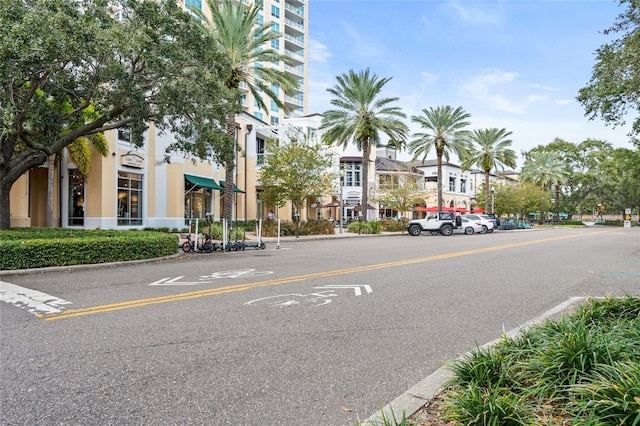 175 1st St S Unit 2603, Saint Petersburg, FL 33701 - view of road with curbs and street lighting