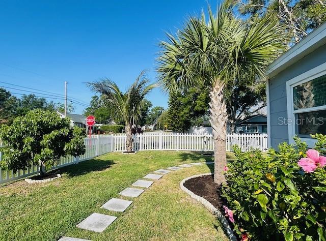 6401 30th Way N, Saint Petersburg, FL 33702 - view of yard featuring fence