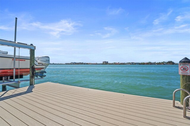 11050 7th St E, Treasure Island, FL 33706 - photo 10