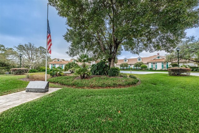 617 Glastonbury Ct, Spring Hill, FL 34609 - view of grassy yard