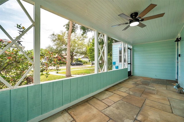 1069 21st Ave N, Saint Petersburg, FL 33704 - photo 9