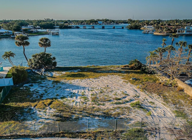 901 Eden Isle Dr NE, Saint Petersburg, FL 33704
