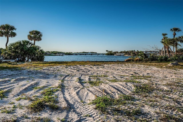 901 Eden Isle Dr NE, Saint Petersburg, FL 33704