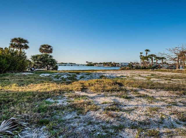 901 Eden Isle Dr NE, Saint Petersburg, FL 33704