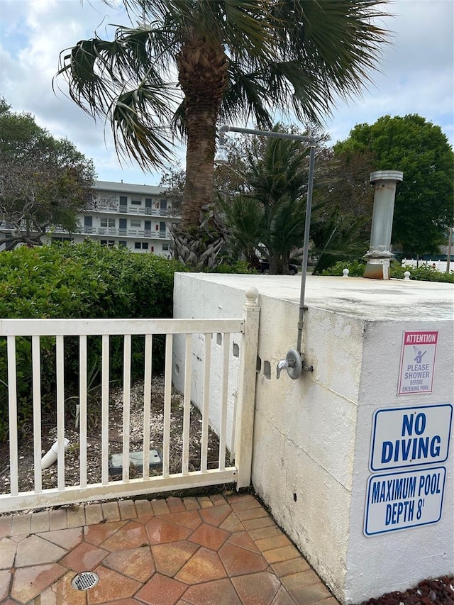 5940 21st St N Unit 11, Saint Petersburg, FL 33714 - view of balcony