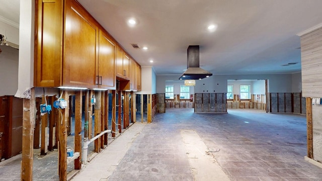 4511 Huntington St NE, Saint Petersburg, FL 33703 - misc room featuring crown molding and recessed lighting