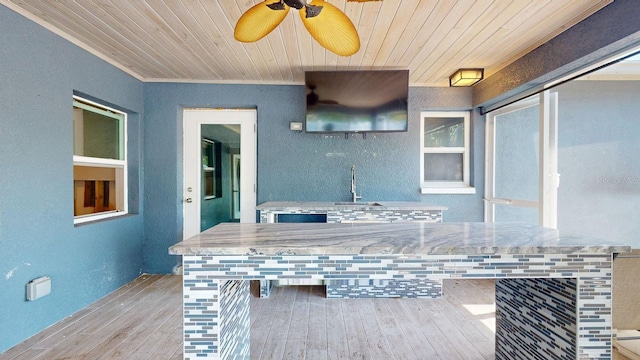 4511 Huntington St NE, Saint Petersburg, FL 33703 - view of patio featuring a sink and a ceiling fan