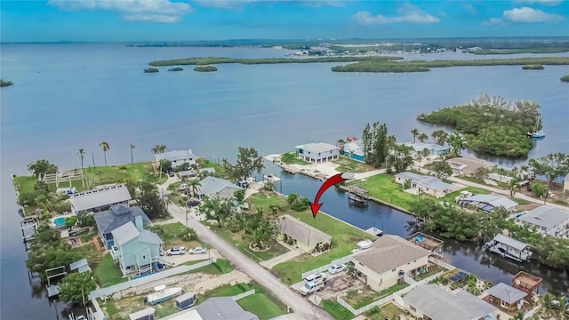 814 Seabreeze Dr, Ruskin, FL 33570 - view of property location featuring a large body of water and nearby suburban area