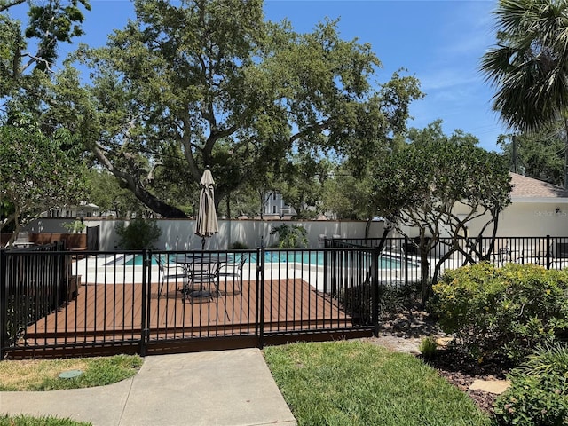 5115 S Jules Verne Ct, Tampa, FL 33611 - view of swimming pool featuring fence, a patio area, and a fenced in pool