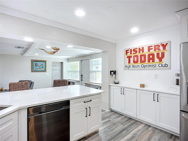 4231 8th St N, Saint Petersburg, FL 33703 - kitchen with dishwashing machine, light wood-style flooring, white cabinetry, visible vents, and recessed lighting