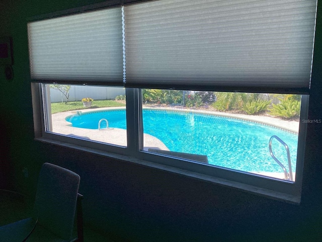 101 Madonna Blvd, Saint Petersburg, FL 33715 - view of swimming pool