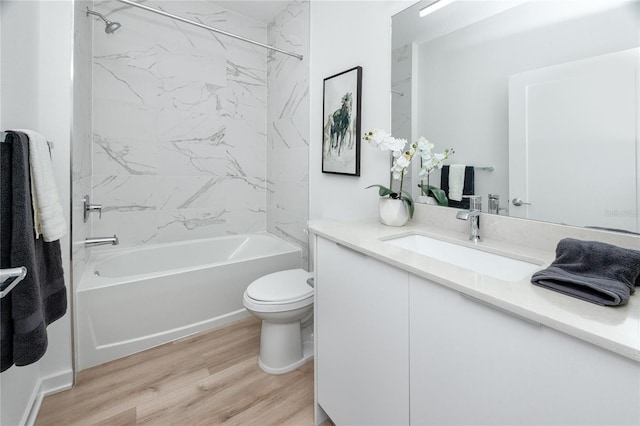 3402 E 28th Ave Unit 6, Tampa, FL 33605 - bathroom with vanity, bathing tub / shower combination, and wood finished floors
