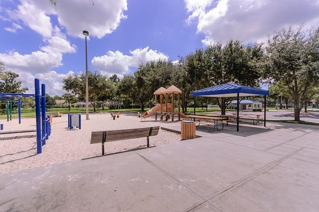 surrounding community featuring playground community