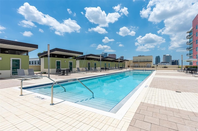 1120 E Kennedy Blvd Unit 1228, Tampa, FL 33602 - community pool with a patio area