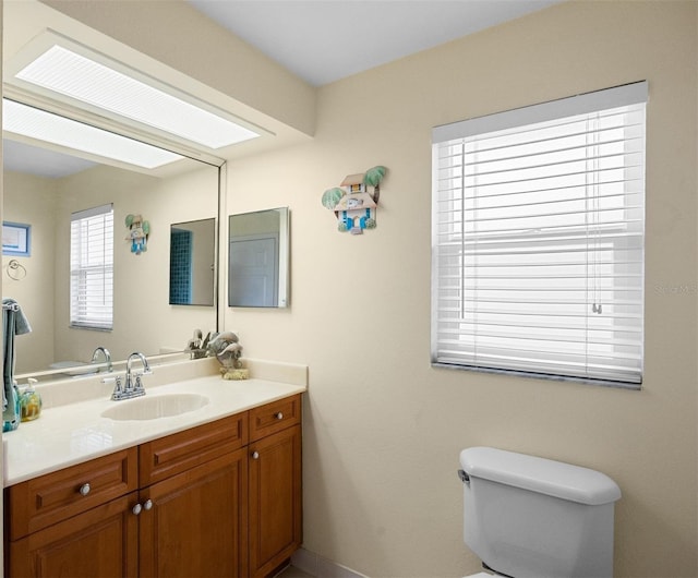 4333 48th Ave S, Saint Petersburg, FL 33711 - bathroom with toilet and vanity