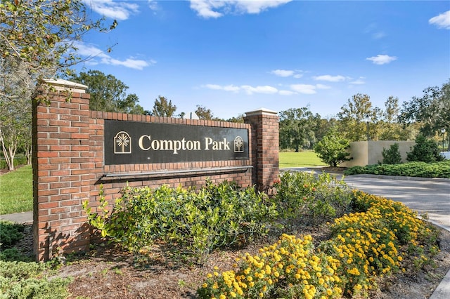 15314 Sherwood Forest Dr, Tampa, FL 33647 - view of community sign
