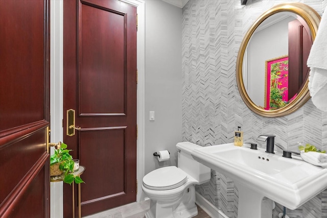 429 St Andrews Dr, Belleair, FL 33756 - half bathroom featuring toilet and a sink