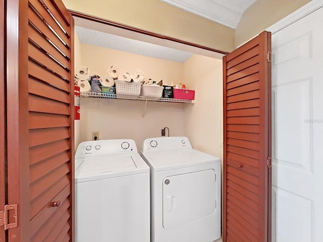 2400 Feather Sound Dr Unit 735, Clearwater, FL 33762 - laundry area featuring laundry area and washer and clothes dryer