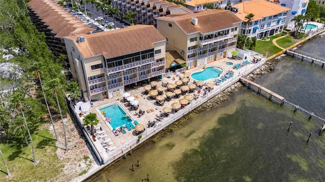 1420 Bayshore Blvd Unit 409, Dunedin, FL 34698 - aerial view of a pool area and a large body of water