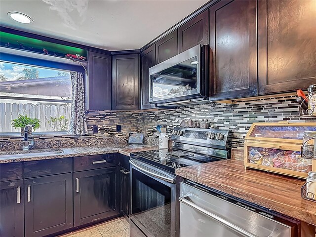 3301 Elkridge Dr, Holiday, FL 34691 - photo 14