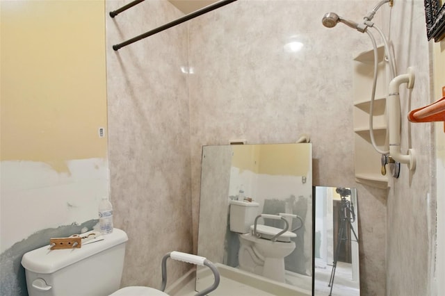 1671 Cape Ann Ave NE Unit 4, Saint Petersburg, FL 33702 - bathroom featuring walk in shower and toilet