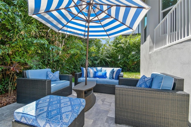 2604 S Bryant Cir, Tampa, FL 33629 - view of patio / terrace with outdoor lounge area