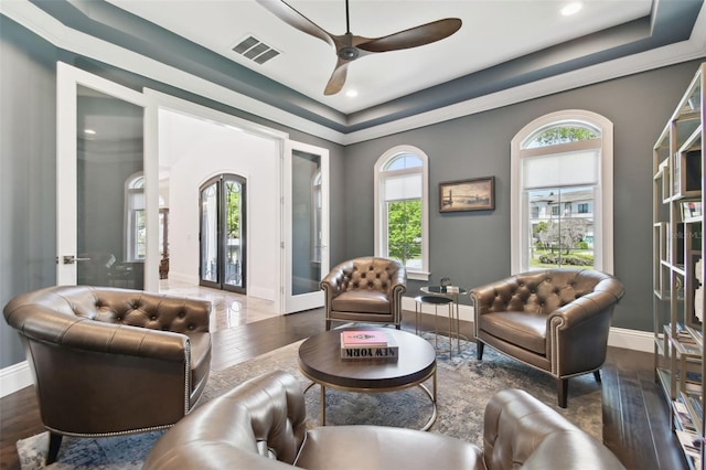 2604 S Bryant Cir, Tampa, FL 33629 - sitting room with hardwood / wood-style floors, a tray ceiling, a ceiling fan, and recessed lighting