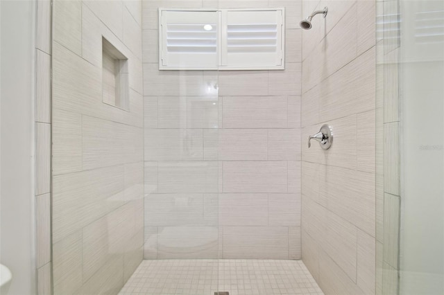 2604 S Bryant Cir, Tampa, FL 33629 - bathroom featuring a shower stall