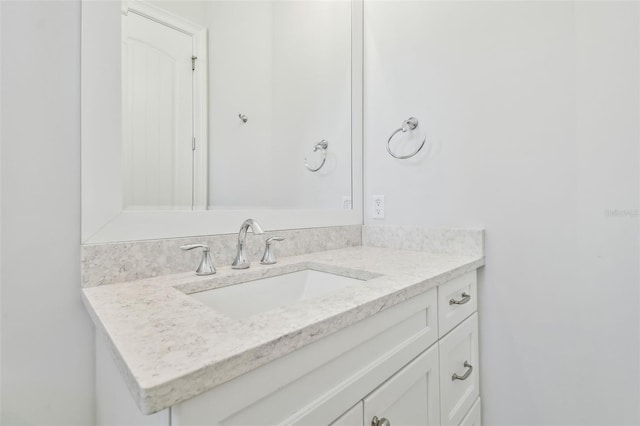 2604 S Bryant Cir, Tampa, FL 33629 - bathroom featuring vanity