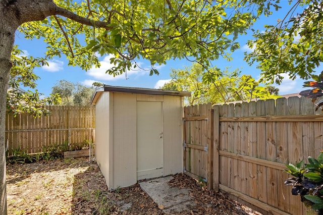 660 Palm Ave, Tarpon Springs, FL 34689 - view of shed featuring a fenced backyard