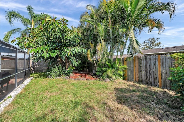 view of yard featuring a fenced backyard