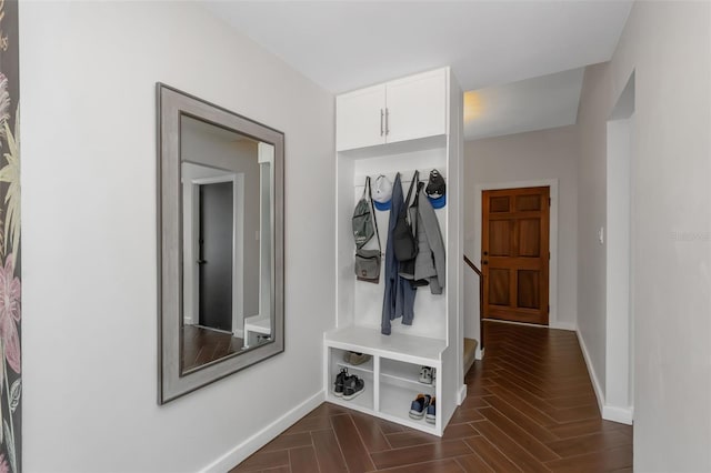 mudroom featuring baseboards