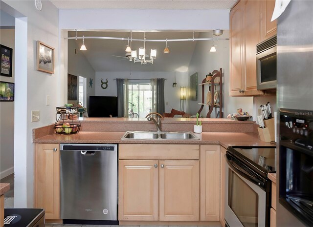 333 Bay Pl, Safety Harbor, FL 34695 - photo 15